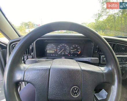Серый Фольксваген Пассат, объемом двигателя 1.8 л и пробегом 341 тыс. км за 1400 $, фото 2 на Automoto.ua