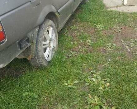 Серый Фольксваген Пассат, объемом двигателя 0 л и пробегом 250 тыс. км за 650 $, фото 2 на Automoto.ua