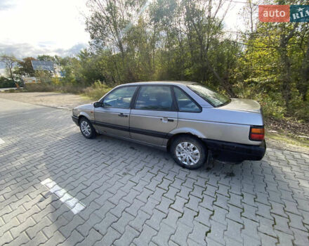 Серый Фольксваген Пассат, объемом двигателя 1.8 л и пробегом 341 тыс. км за 1400 $, фото 3 на Automoto.ua