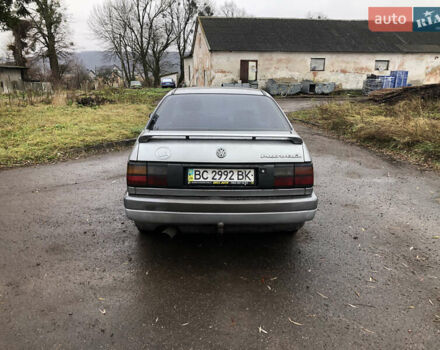 Серый Фольксваген Пассат, объемом двигателя 1.6 л и пробегом 300 тыс. км за 1200 $, фото 1 на Automoto.ua