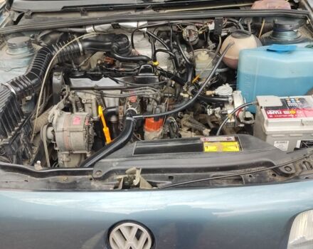 Серый Фольксваген Пассат, объемом двигателя 1.8 л и пробегом 160 тыс. км за 2400 $, фото 1 на Automoto.ua