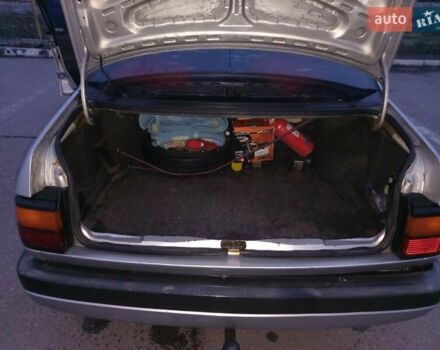 Серый Фольксваген Пассат, объемом двигателя 1.78 л и пробегом 240 тыс. км за 1800 $, фото 7 на Automoto.ua