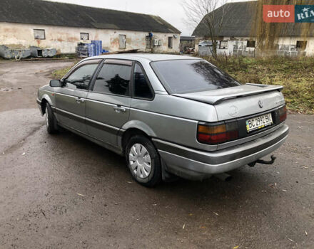 Серый Фольксваген Пассат, объемом двигателя 1.6 л и пробегом 300 тыс. км за 1200 $, фото 6 на Automoto.ua