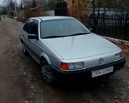 Серый Фольксваген Пассат, объемом двигателя 1.8 л и пробегом 411 тыс. км за 1400 $, фото 1 на Automoto.ua