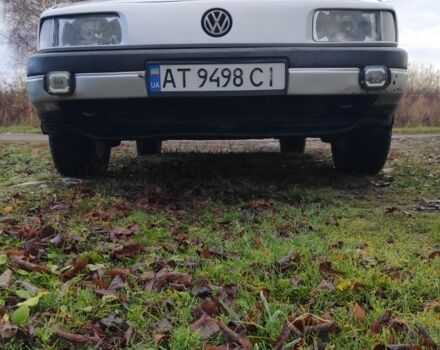 Серый Фольксваген Пассат, объемом двигателя 1.6 л и пробегом 300 тыс. км за 2100 $, фото 3 на Automoto.ua