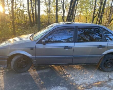 Серый Фольксваген Пассат, объемом двигателя 1.8 л и пробегом 320 тыс. км за 899 $, фото 2 на Automoto.ua