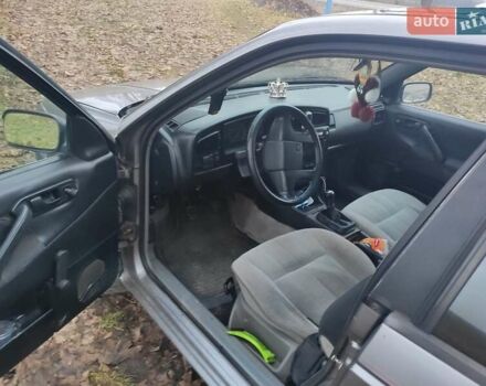 Серый Фольксваген Пассат, объемом двигателя 1.8 л и пробегом 350 тыс. км за 2200 $, фото 3 на Automoto.ua