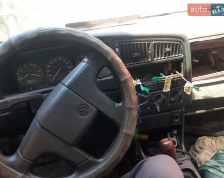 Серый Фольксваген Пассат, объемом двигателя 1.8 л и пробегом 220 тыс. км за 600 $, фото 9 на Automoto.ua