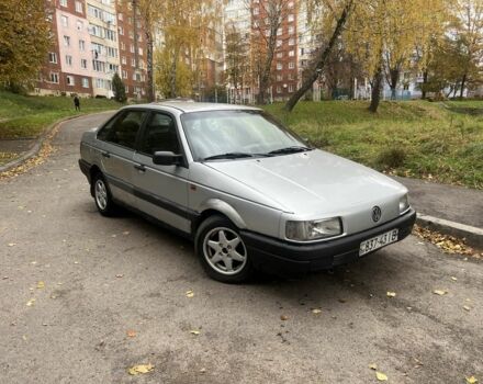 Серый Фольксваген Пассат, объемом двигателя 1.8 л и пробегом 350 тыс. км за 950 $, фото 1 на Automoto.ua