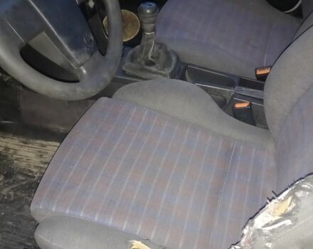 Серый Фольксваген Пассат, объемом двигателя 1.6 л и пробегом 300 тыс. км за 1300 $, фото 2 на Automoto.ua