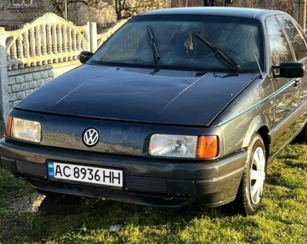 Серый Фольксваген Пассат, объемом двигателя 1.8 л и пробегом 300 тыс. км за 1150 $, фото 2 на Automoto.ua