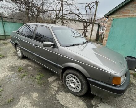 Серый Фольксваген Пассат, объемом двигателя 1.8 л и пробегом 437 тыс. км за 750 $, фото 1 на Automoto.ua