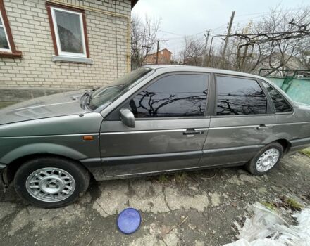 Серый Фольксваген Пассат, объемом двигателя 1.8 л и пробегом 437 тыс. км за 750 $, фото 4 на Automoto.ua