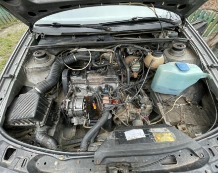 Серый Фольксваген Пассат, объемом двигателя 1.8 л и пробегом 437 тыс. км за 750 $, фото 9 на Automoto.ua