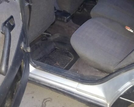 Серый Фольксваген Пассат, объемом двигателя 1.6 л и пробегом 300 тыс. км за 1300 $, фото 3 на Automoto.ua