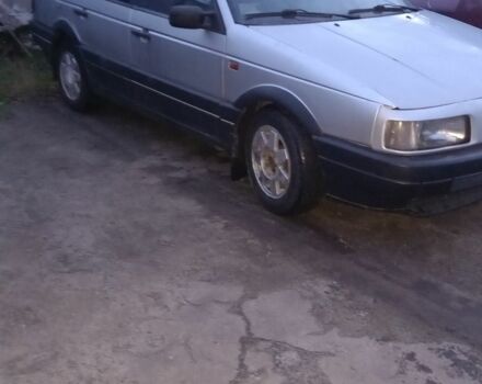 Серый Фольксваген Пассат, объемом двигателя 1.6 л и пробегом 300 тыс. км за 1300 $, фото 1 на Automoto.ua