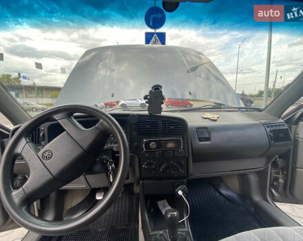 Серый Фольксваген Пассат, объемом двигателя 2 л и пробегом 300 тыс. км за 2500 $, фото 8 на Automoto.ua