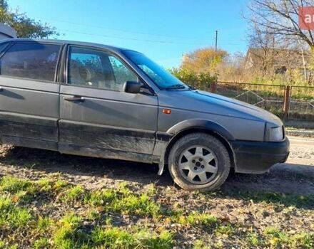 Серый Фольксваген Пассат, объемом двигателя 2 л и пробегом 448 тыс. км за 800 $, фото 3 на Automoto.ua