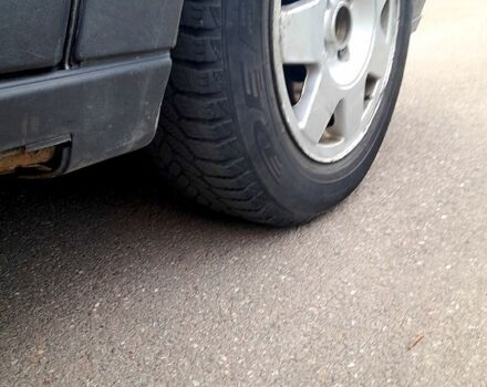 Серый Фольксваген Пассат, объемом двигателя 2 л и пробегом 333 тыс. км за 1400 $, фото 6 на Automoto.ua