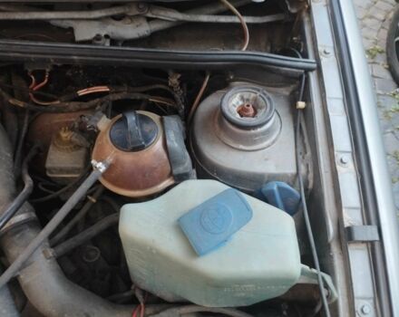 Серый Фольксваген Пассат, объемом двигателя 0 л и пробегом 400 тыс. км за 800 $, фото 4 на Automoto.ua