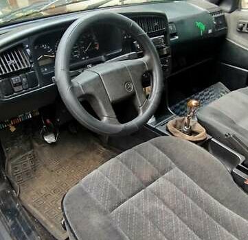 Серый Фольксваген Пассат, объемом двигателя 2 л и пробегом 312 тыс. км за 2300 $, фото 1 на Automoto.ua