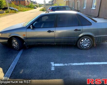 Серый Фольксваген Пассат, объемом двигателя 2 л и пробегом 550 тыс. км за 1400 $, фото 1 на Automoto.ua