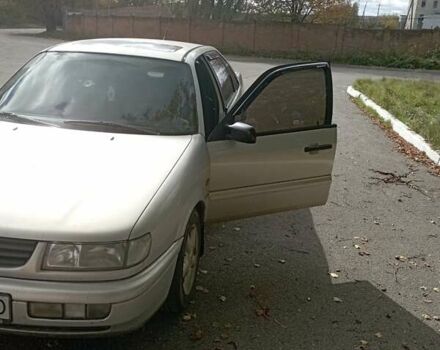 Серый Фольксваген Пассат, объемом двигателя 2 л и пробегом 315 тыс. км за 2600 $, фото 8 на Automoto.ua