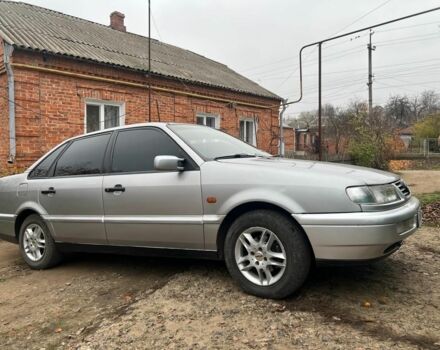 Серый Фольксваген Пассат, объемом двигателя 2 л и пробегом 300 тыс. км за 3150 $, фото 1 на Automoto.ua