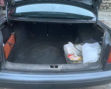 Серый Фольксваген Пассат, объемом двигателя 1.8 л и пробегом 299 тыс. км за 1850 $, фото 9 на Automoto.ua