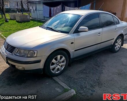 Серый Фольксваген Пассат, объемом двигателя 1.8 л и пробегом 211 тыс. км за 3400 $, фото 1 на Automoto.ua