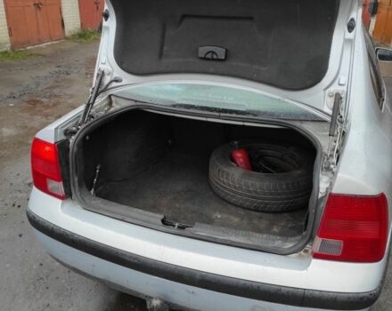 Серый Фольксваген Пассат, объемом двигателя 1.8 л и пробегом 300 тыс. км за 2700 $, фото 7 на Automoto.ua