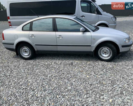 Серый Фольксваген Пассат, объемом двигателя 1.6 л и пробегом 400 тыс. км за 3600 $, фото 3 на Automoto.ua