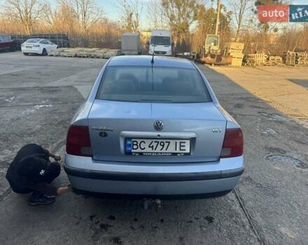 Серый Фольксваген Пассат, объемом двигателя 1.78 л и пробегом 310 тыс. км за 2999 $, фото 1 на Automoto.ua