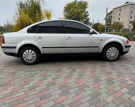 Серый Фольксваген Пассат, объемом двигателя 1.8 л и пробегом 321 тыс. км за 3800 $, фото 2 на Automoto.ua