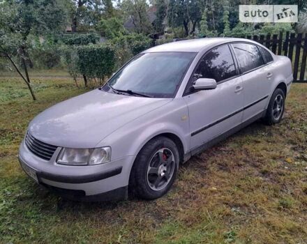 Серый Фольксваген Пассат, объемом двигателя 1.9 л и пробегом 420 тыс. км за 3600 $, фото 1 на Automoto.ua