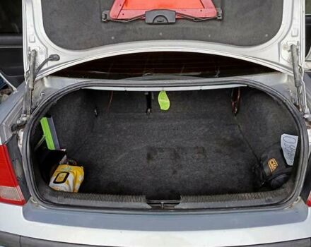 Серый Фольксваген Пассат, объемом двигателя 1.6 л и пробегом 234 тыс. км за 3500 $, фото 13 на Automoto.ua