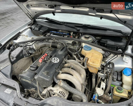 Сірий Фольксваген Пассат, об'ємом двигуна 1.6 л та пробігом 300 тис. км за 3500 $, фото 26 на Automoto.ua