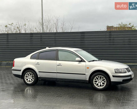 Сірий Фольксваген Пассат, об'ємом двигуна 1.6 л та пробігом 300 тис. км за 3500 $, фото 5 на Automoto.ua