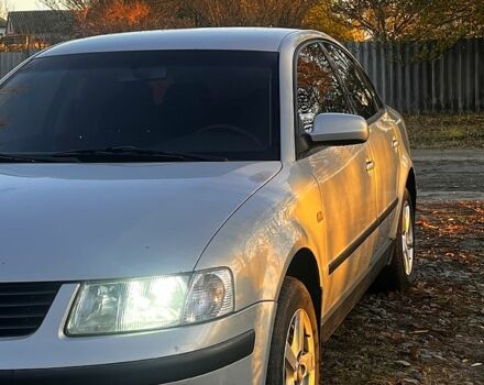 Сірий Фольксваген Пассат, об'ємом двигуна 1.8 л та пробігом 250 тис. км за 4000 $, фото 1 на Automoto.ua