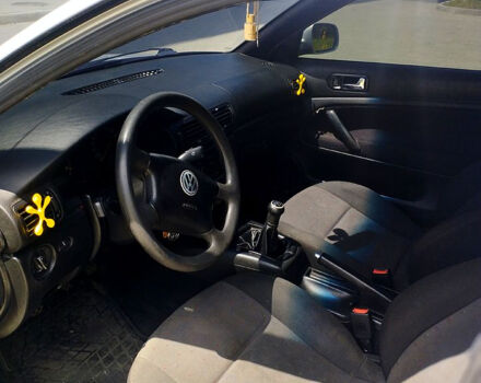 Серый Фольксваген Пассат, объемом двигателя 1.6 л и пробегом 378 тыс. км за 3400 $, фото 5 на Automoto.ua