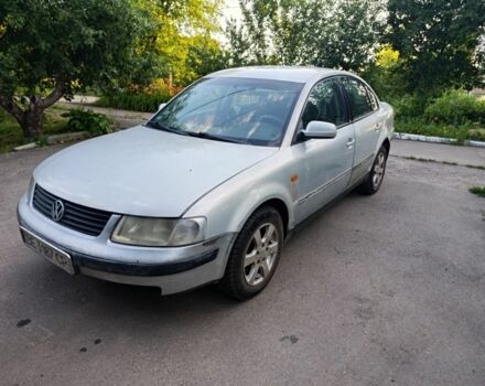 Серый Фольксваген Пассат, объемом двигателя 1.6 л и пробегом 280 тыс. км за 2500 $, фото 1 на Automoto.ua