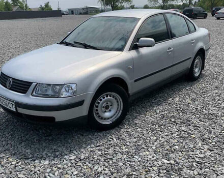 Серый Фольксваген Пассат, объемом двигателя 1.6 л и пробегом 400 тыс. км за 3600 $, фото 2 на Automoto.ua