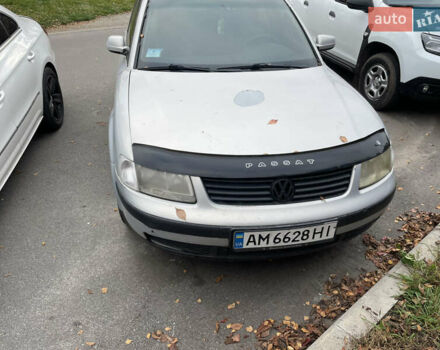 Сірий Фольксваген Пассат, об'ємом двигуна 1.6 л та пробігом 405 тис. км за 2999 $, фото 3 на Automoto.ua