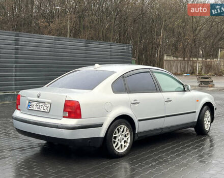 Сірий Фольксваген Пассат, об'ємом двигуна 1.6 л та пробігом 300 тис. км за 3500 $, фото 6 на Automoto.ua