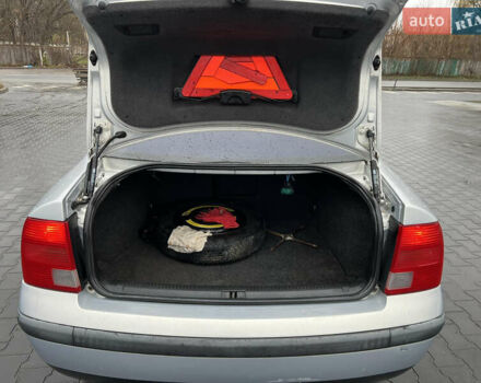 Сірий Фольксваген Пассат, об'ємом двигуна 1.6 л та пробігом 300 тис. км за 3500 $, фото 21 на Automoto.ua