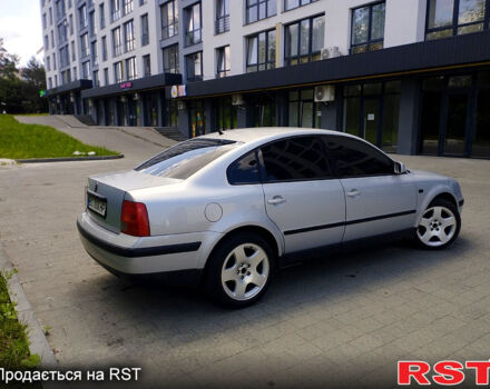 Серый Фольксваген Пассат, объемом двигателя 1.6 л и пробегом 378 тыс. км за 3400 $, фото 3 на Automoto.ua