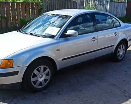 Серый Фольксваген Пассат, объемом двигателя 1.78 л и пробегом 371 тыс. км за 2300 $, фото 1 на Automoto.ua