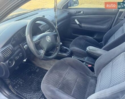 Серый Фольксваген Пассат, объемом двигателя 1.78 л и пробегом 310 тыс. км за 2999 $, фото 3 на Automoto.ua