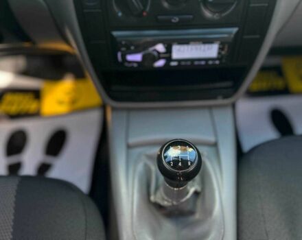 Серый Фольксваген Пассат, объемом двигателя 1.6 л и пробегом 201 тыс. км за 3200 $, фото 14 на Automoto.ua