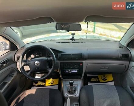 Серый Фольксваген Пассат, объемом двигателя 1.6 л и пробегом 201 тыс. км за 3200 $, фото 11 на Automoto.ua